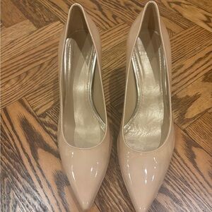 Stuart Weitzman Beige Patent Leather Heels
